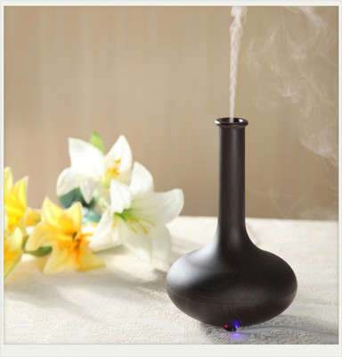 经典花瓶香熏机 超声波、木纹与负离子加湿器的企业礼品定制新选择